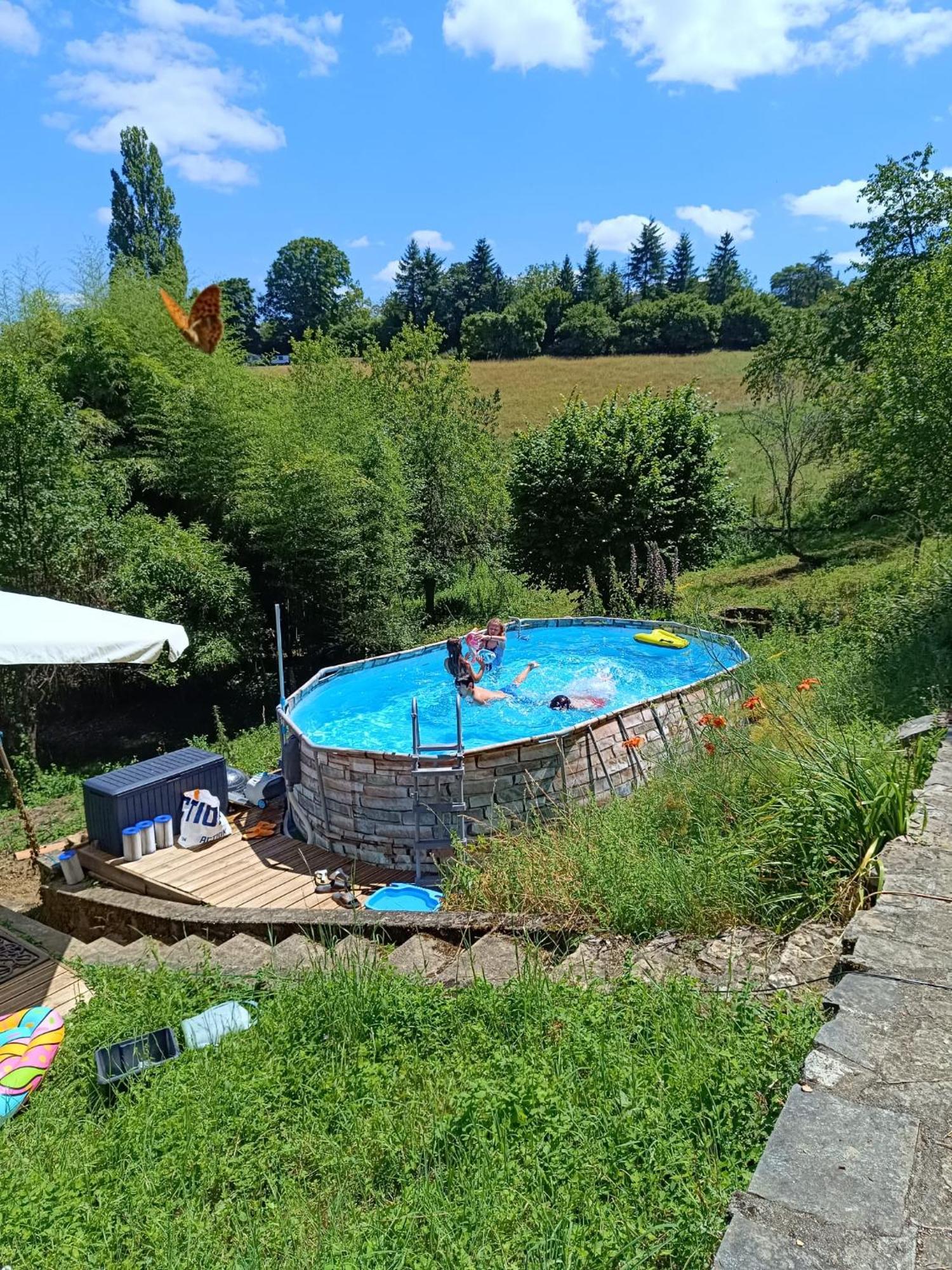 Thiviers La Fontaine Du Mas B&B 외부 사진