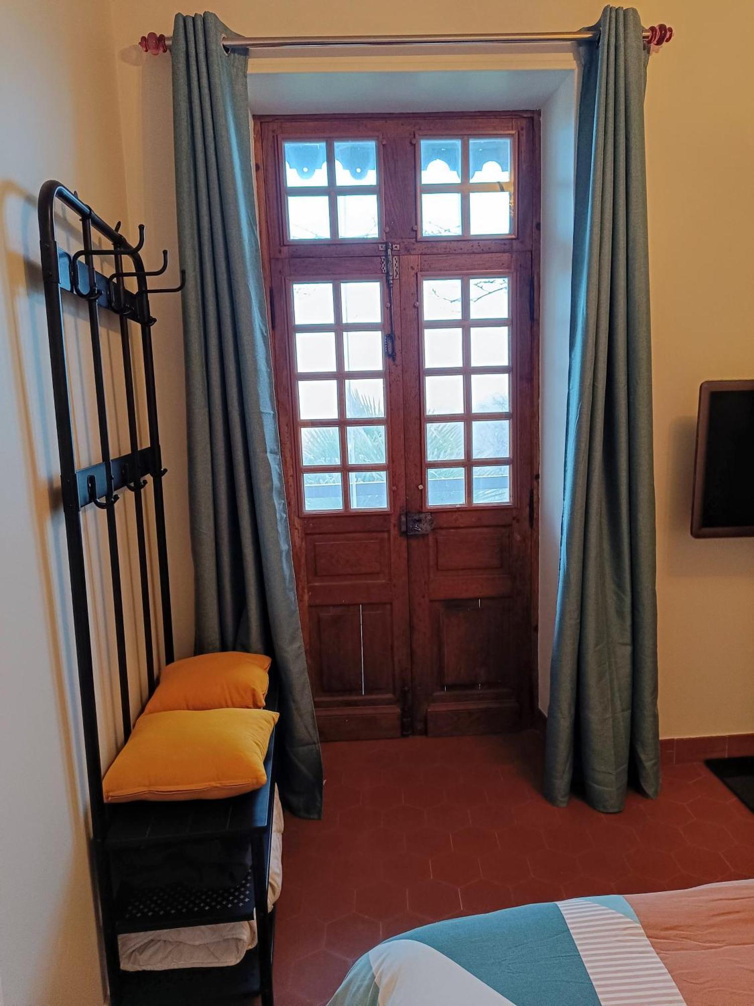 Thiviers La Fontaine Du Mas B&B 외부 사진