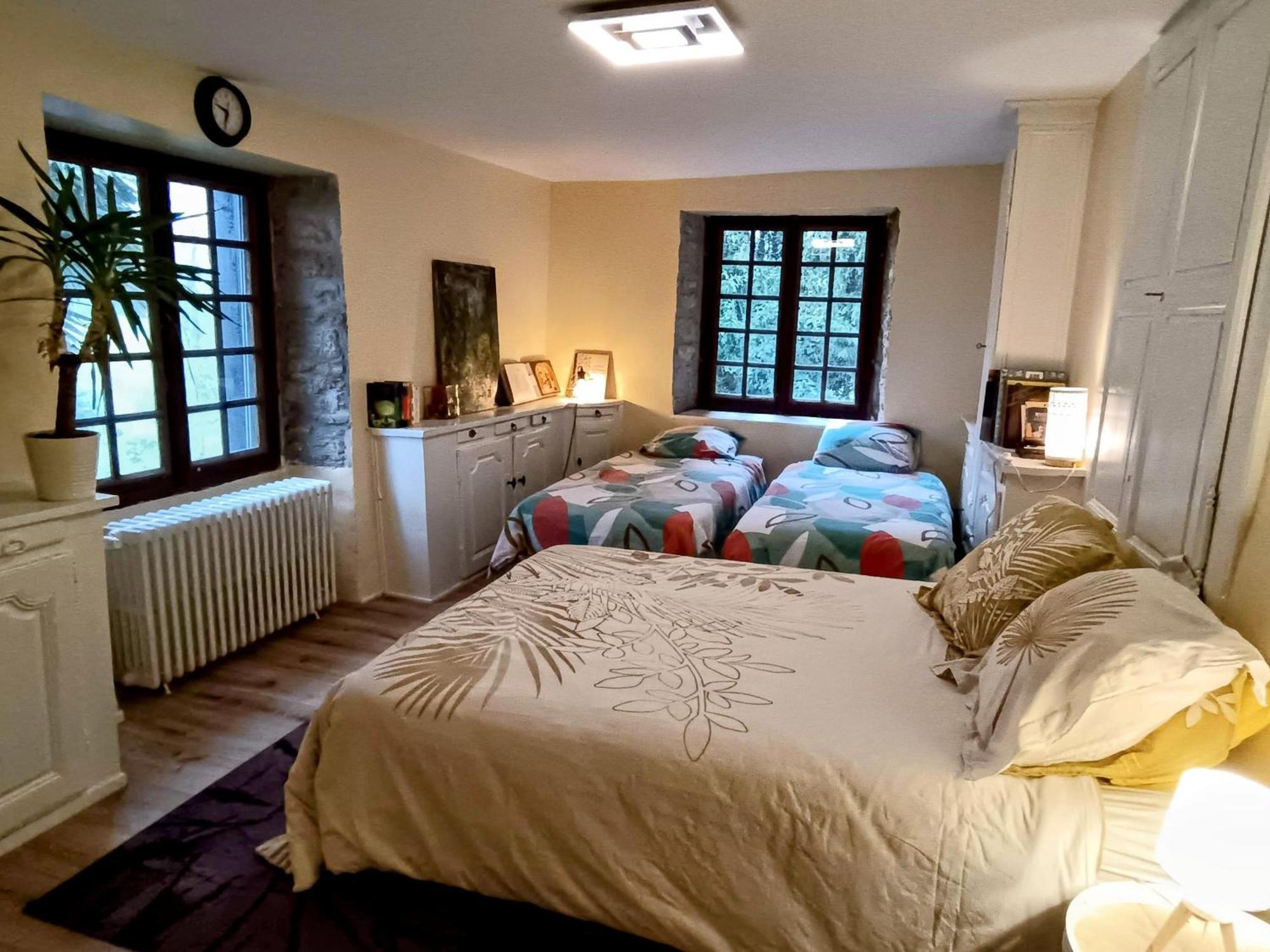 Thiviers La Fontaine Du Mas B&B 외부 사진